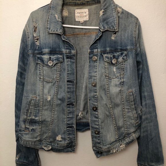 Torrid Distressed Blue Denim Jean Jacket size 0 - Picture 1 of 4